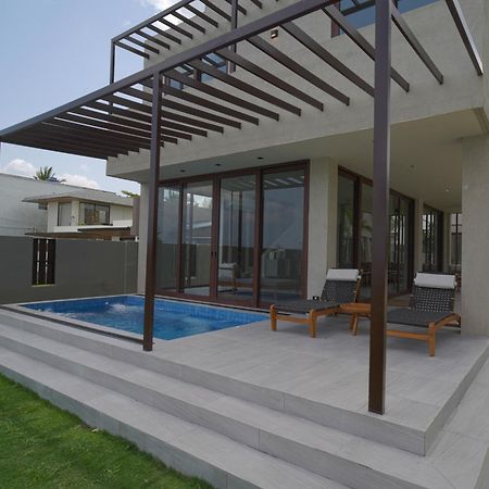 Araya Beach Casas باتانجاس المظهر الخارجي الصورة
