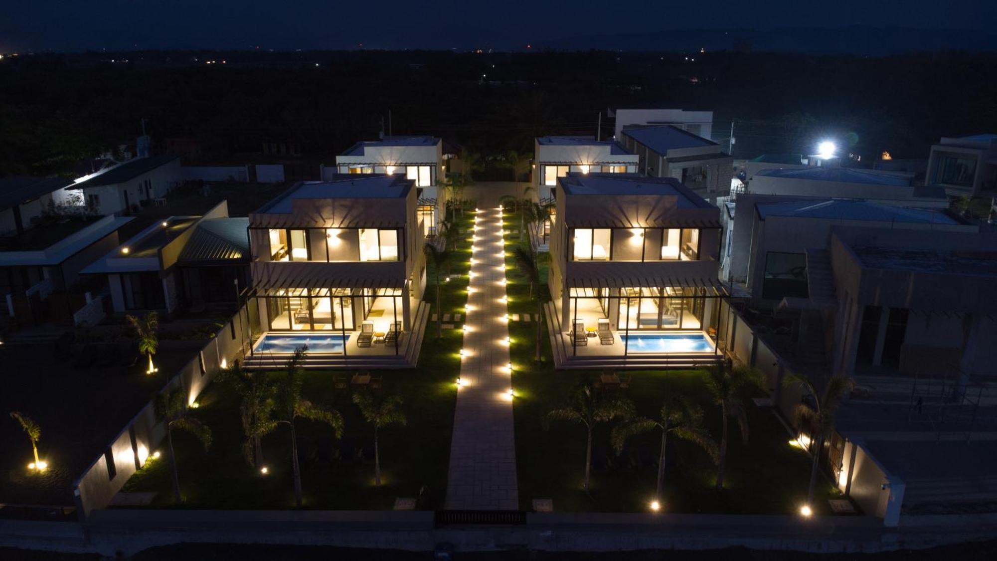 Araya Beach Casas باتانجاس المظهر الخارجي الصورة