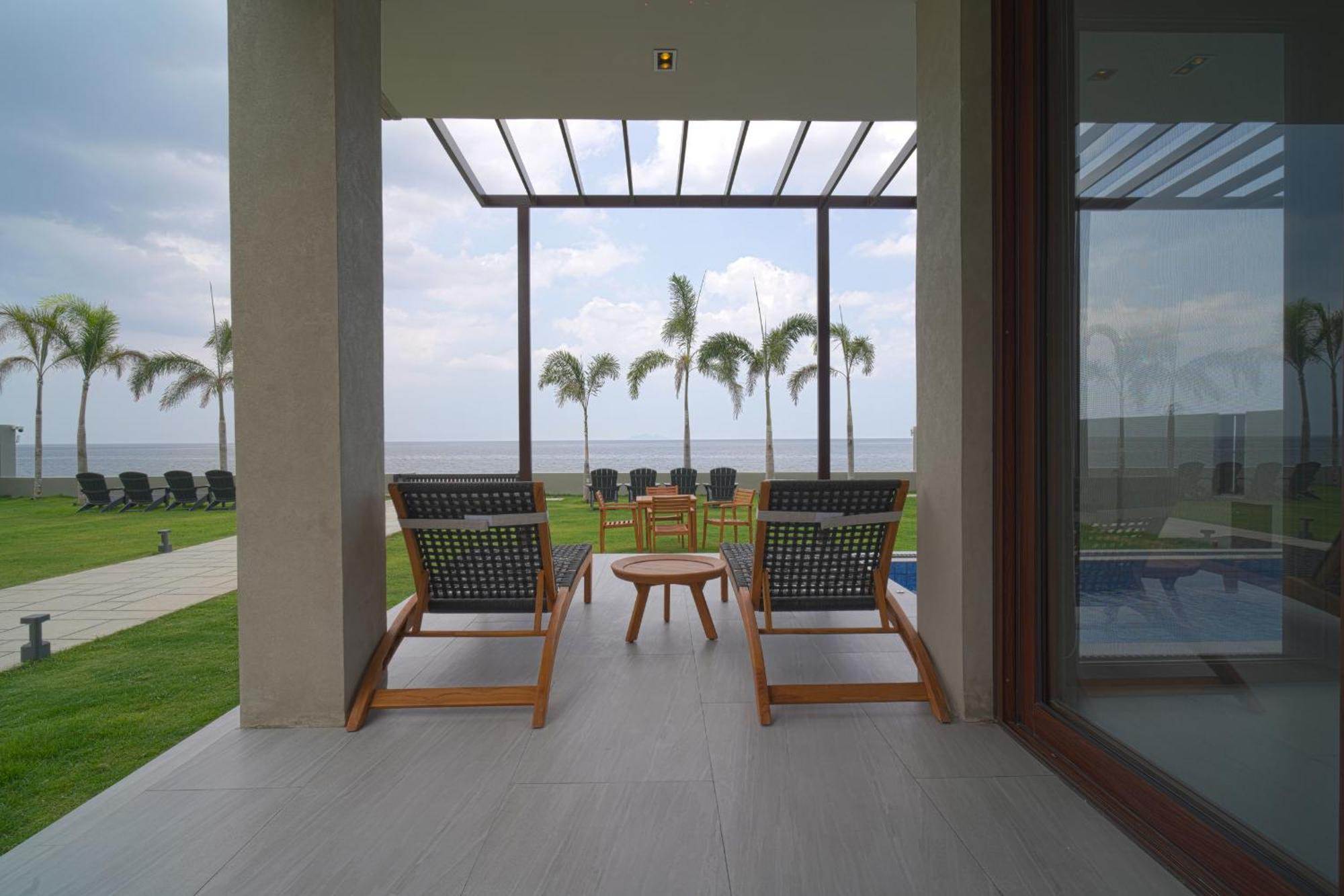 Araya Beach Casas باتانجاس المظهر الخارجي الصورة